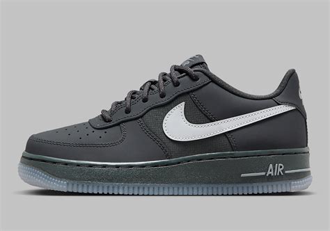 schuhe nike swoosh schwarz weiß|Nike Air Force 1 Low '07 Gestickter Swoosh Weiß Schwarz .